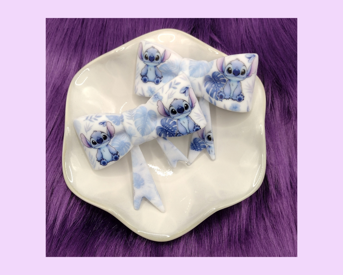 Stitch with Blue Leaf Bow Straw Topper
